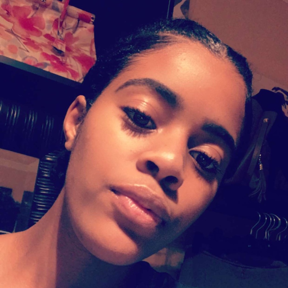 Meet your Posher, Mykeila